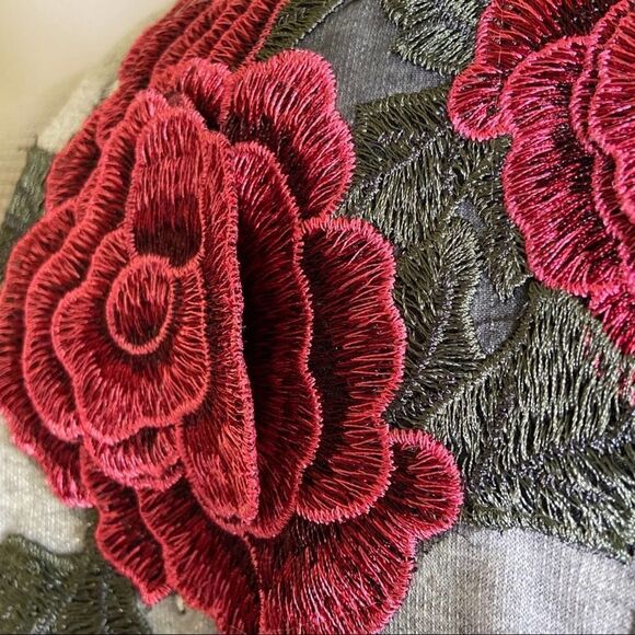 LOCAL LAB Grey Distressed 3D Embroidered Rose Top - Picture 7 of 7